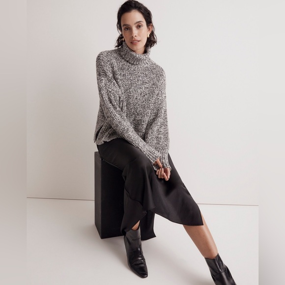 Madewell Wide Rib Turtleneck Sweater, Size Small in Cookies and Cream. - Picture 5 of 9